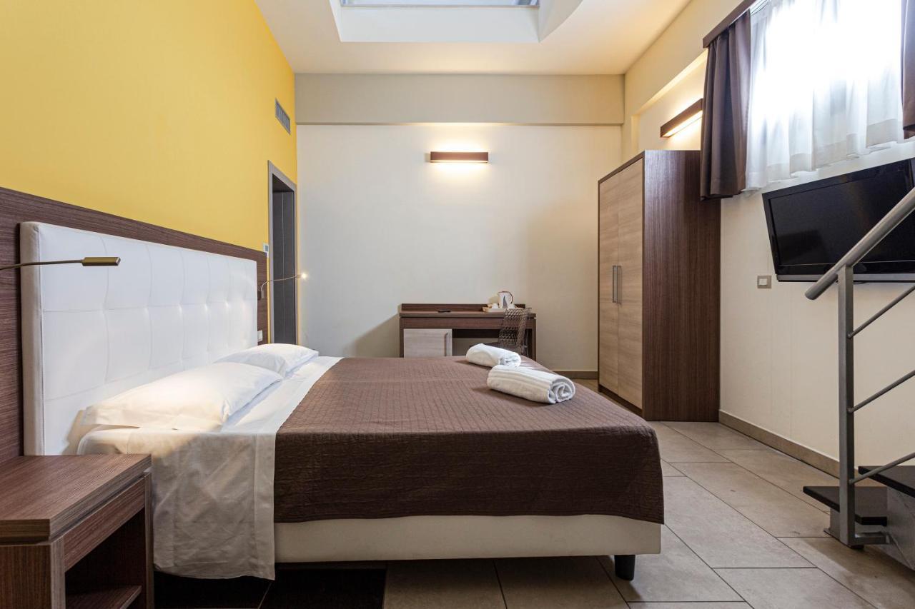 Hotel Don Giovanni Avola Buitenkant foto